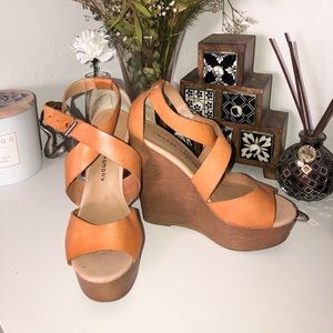 Beige / Tan Women’s Wedges